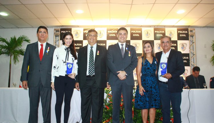 Solenidade da Polícia Civil, com a presença do Governador, resgata homenagens à toda a classe da Polícia Civil