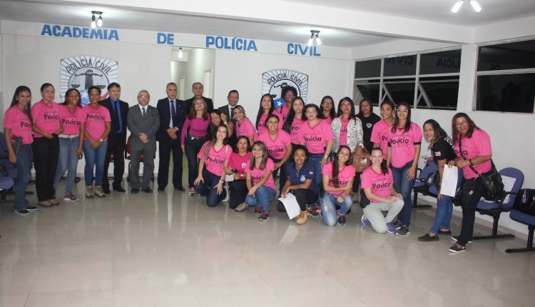 RECAPACITAÇÃO CERTIFICA 42 POLICIAIS CIVIS DO SEXO FEMININO NA ACADEPOL