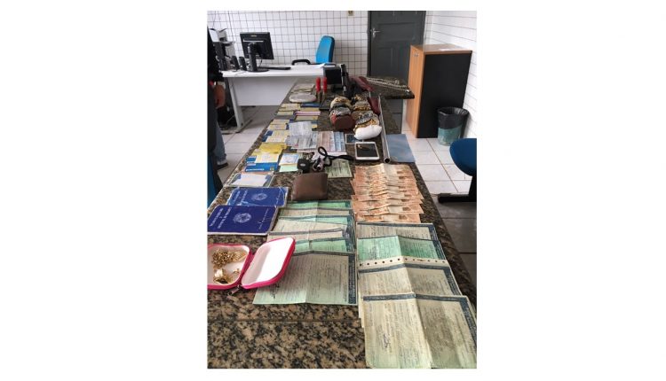 Suspeito de agiotagem é preso com cartões, armas de fogo e cheques em Santa Luzia do Maranhão