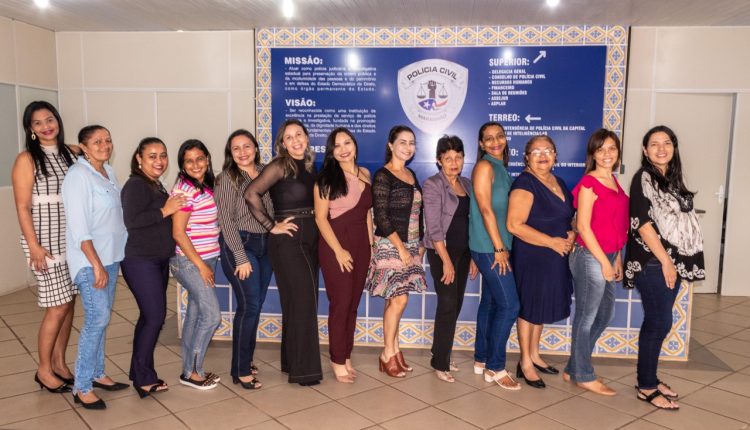 POLÍCIA CIVIL REALIZA HOMENAGEM PELO DIA DAS MÃES