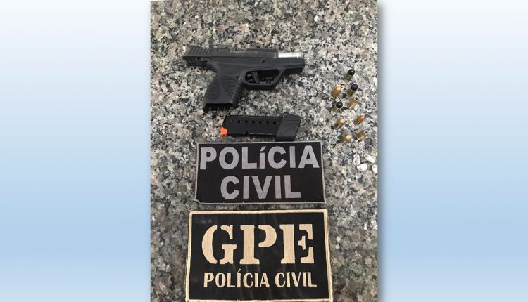POLÍCIA CIVIL RECUPERA PISTOLA ROUBADA DE DELEGADO DO PIAUÍ E PRENDE MEMBRO DE FACÇÃO CRIMINOSA