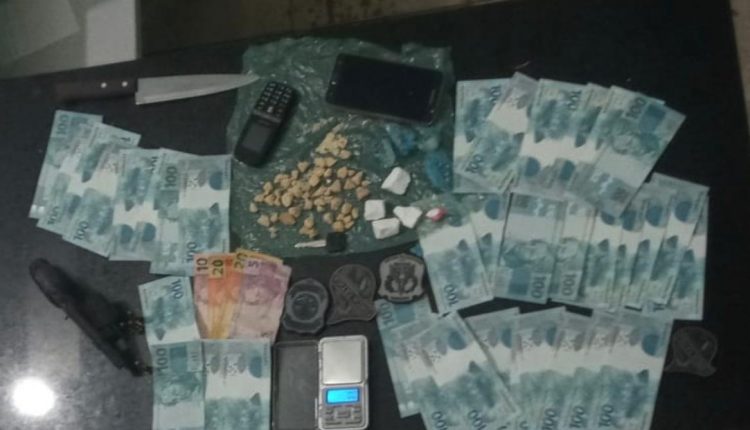 POLÍCIA CIVIL DO MARANHÃO CUMPRE MANDADO DE BUSCA E APREENSÃO E PRENDE EM FLAGRANTE SUSPEITO POR TRAFICO DE DROGAS E PORTE ILEGAL DE ARMA DE FOGO