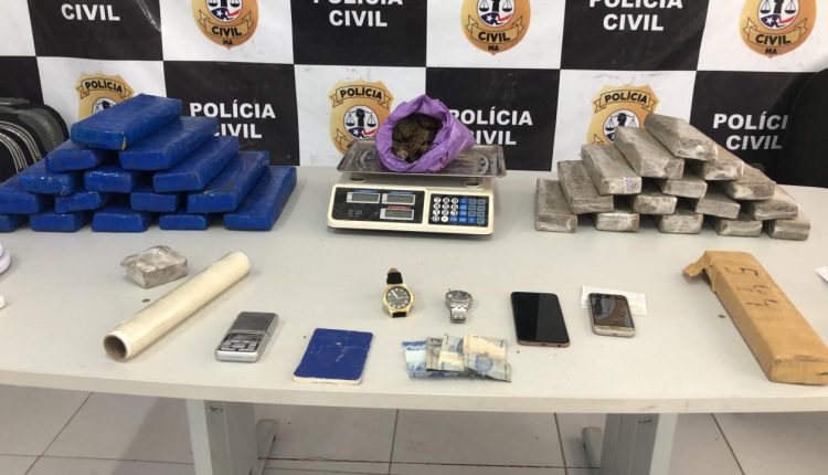 POLÍCIA CIVIL REALIZA APREENSÃO DE 35KG DE MACONHA E EFETUA PRISÃO EM FLAGRANTE DE TRAFICANTE DE DROGAS NO ALTO DO TURU.