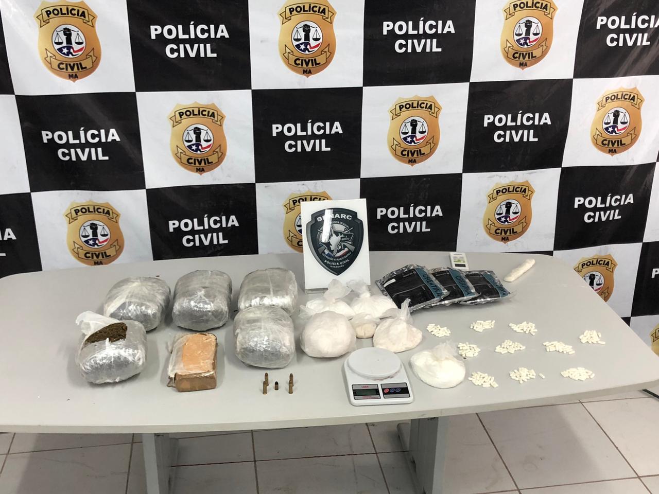 POLÍCIA CIVIL DEBELA CASA QUE FUNCIONAVA COMO DEPÓSITO E LOCAL DE MANIPULAÇÃO DE DROGAS