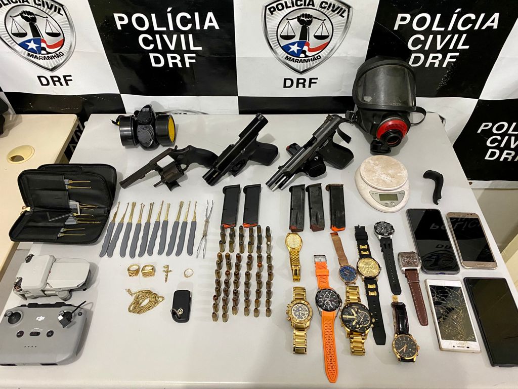 EM SÃO LUÍS, POLÍCIA CIVIL DESMONTA “SEDE” DE ORGANIZAÇÃO CRIMINOSA E PRENDE UM INTEGRANTE POR POSSE DE ARMAS DE FOGO E CAMINHONETE ROUBADA