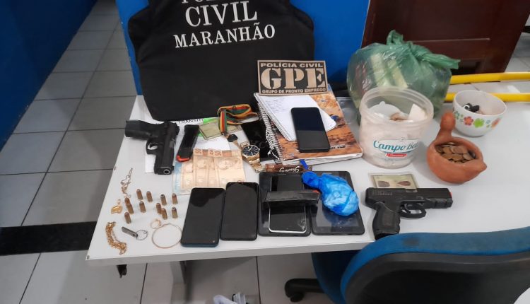 POR TRÁFICO DE DROGAS E POSSE ILEGAL DE ARMA DE FOGO, SEIS PESSOAS SÃO PRESAS DURANTE OPERAÇÃO DA POLÍCIA CIVIL EM ROSÁRIO