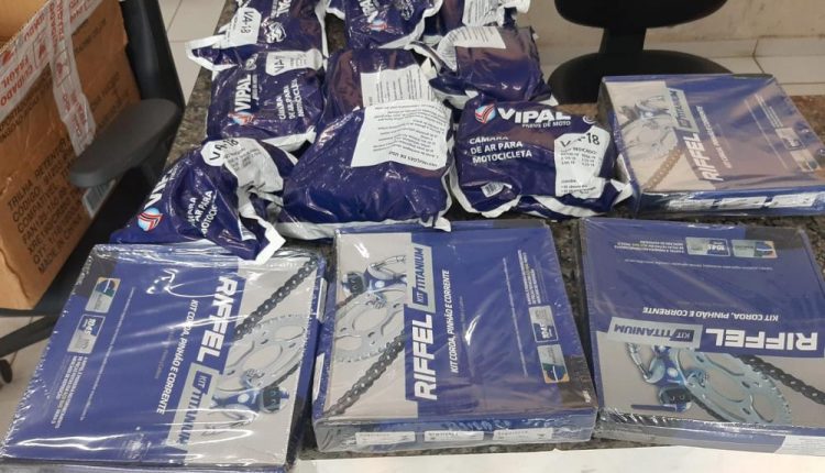 EM FLAGRANTE, DUPLA É PRESA PELA POLÍCIA CIVIL POR FURTO DE PEÇAS DE MOTOCICLETAS, EM TIMON