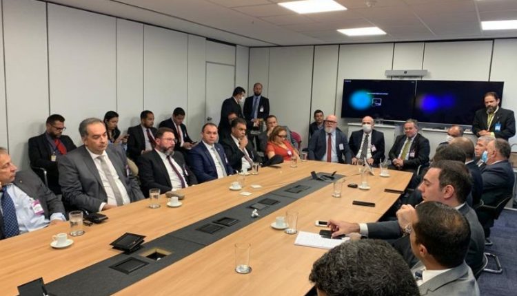 EM BRASÍLIA, DELEGADO-GERAL ADMINISTRATIVO MÁRCIO ARAÚJO PARTICIPA DE REUNIÃO COM EQUIPE DE TRANSIÇÃO DE SEGURANÇA PÚBLICA DA NOVA GESTÃO FEDERAL