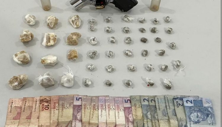 NO BAIRRO DO SÃO FRANCISCO, HOMEM É PRESO PELA POLÍCIA CIVIL POR TRÁFICO DE DROGAS