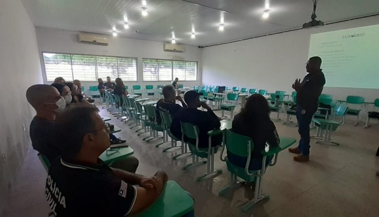 POLICIAIS CIVIS DAS REGIONAIS DE CODÓ E CAXIAS PARTICIPAM DE CURSO DE MONTAGEM E DESMONTAGEM DE CARABINA.556 DO MODELO T4 E PISTOLAS .40