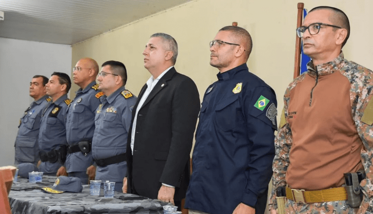 DELEGADO-GERAL DE POLÍCIA CIVIL DO MARANHÃO, JAIR PAIVA, PARTICIPA DA FORMATURA DO VI ESTÁGIO BÁSICO DE AÇÕES DE CHOQUE