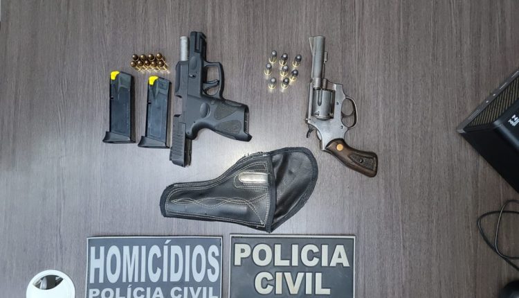 NA CIDADE DE CAXIAS ,OPERAÇÃO INTEGRADA RESULTA NAS PRISÕES DE DUAS PESSOAS POR HOMICÍDIOS E NA APREENSÃO DE ARMAS DE FOGO