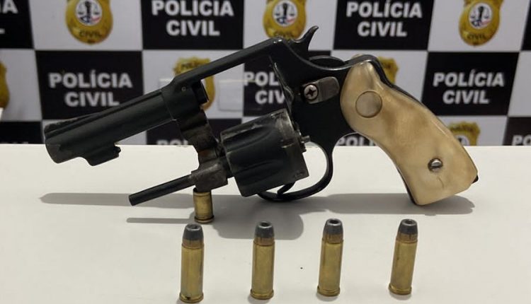 POLÍCIA CIVIL PRENDE, EM BURITICUPU, HOMEM POR PORTE ILEGAL DE ARMA DE FOGO