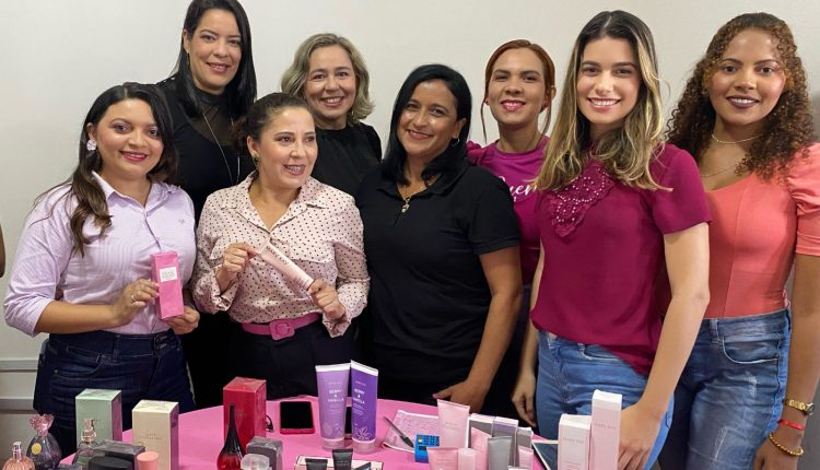 DIA INTERNACIONAL DA MULHER: DELEGACIA GERAL PROMOVE “TARDE DE BELEZA” PARA SERVIDORAS DA SEDE ADMINISTRATIVA