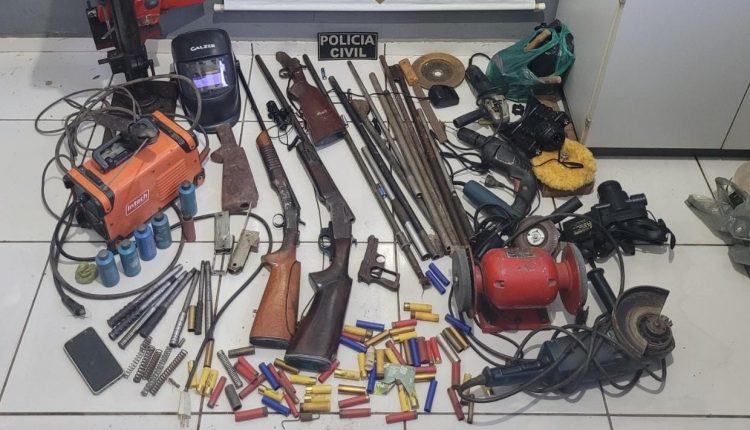 POLÍCIA CIVIL FECHA OFICINA CLANDESTINA DE FABRICAÇÃO E MANUTENÇÃO DE ARMAS DE FOGO EM MATÕES DO NORTE