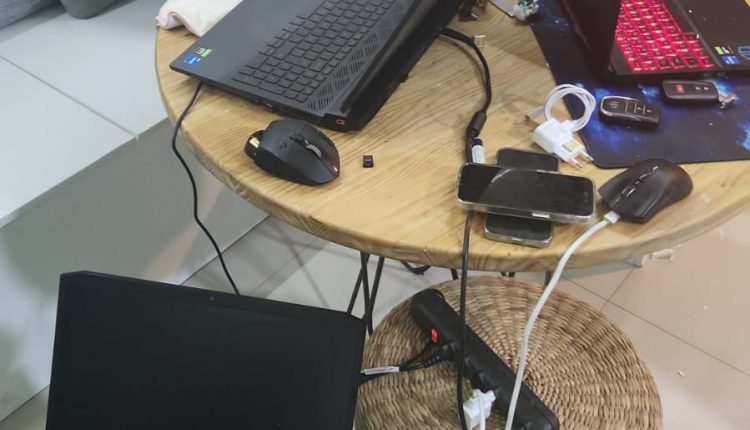 OPERAÇÃO VACATION FREE : AÇÃO POLICIAL FECHA O CERCO CONTRA “HACKERS”SUSPEITOS DE ROUBAR DADOS BANCÁRIOS; DUAS PESSOAS FORAM PRESAS