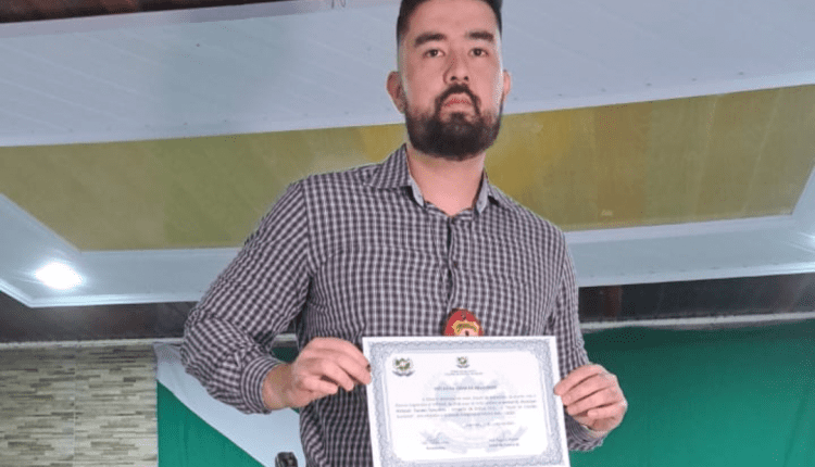 DELEGADO HENRIQUE TANAKA RECEBE TÍTULO DE CIDADÃO ARARIENSE