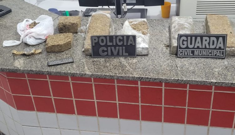 HOMEM É PRESO PELA POLÍCIA CIVIL COM QUASE 04 QUILOS DE MACONHA ALCÂNTARA