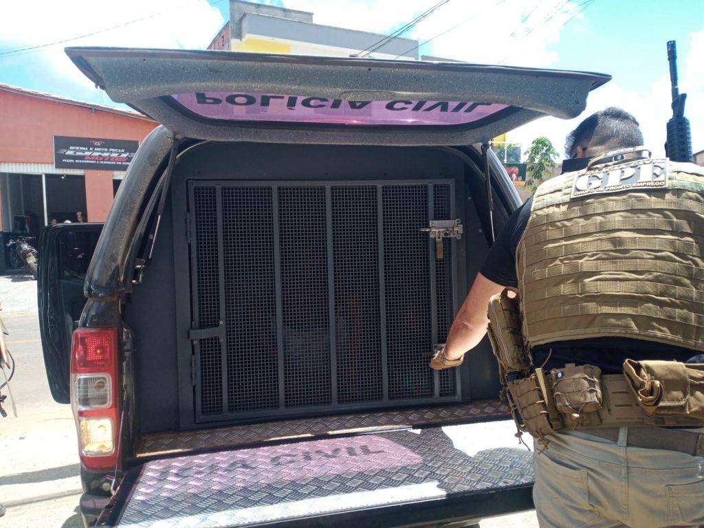 POLICIAIS CIVIS E MILITARES PRENDEM, EM ARARI, HOMEM PELOS CRIMES DE AMEAÇA E POSSE ILEGAL DE ARMA DE FOGO