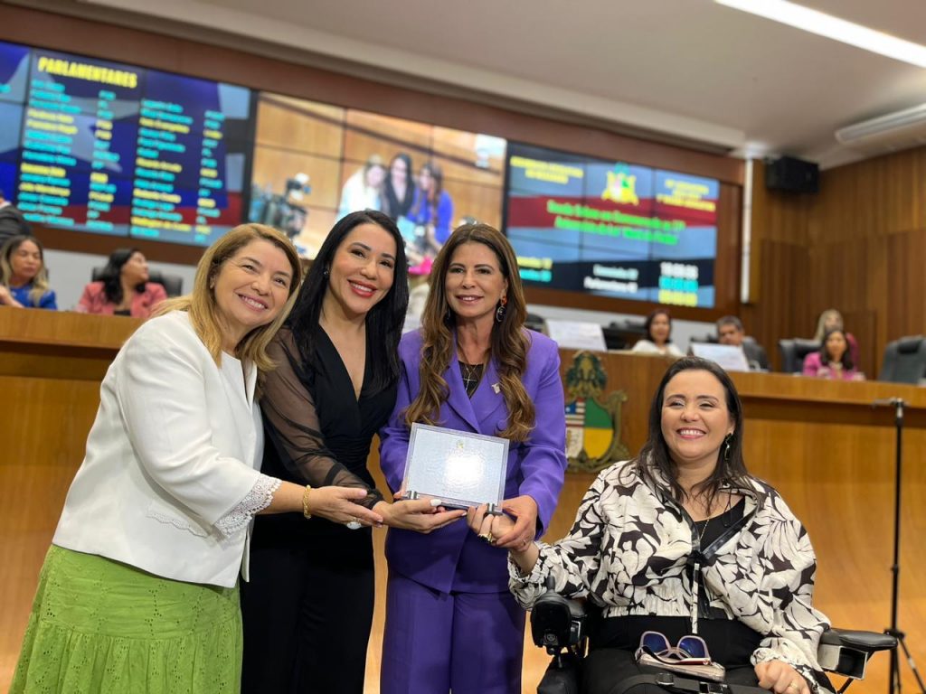 DELEGADAS DA POLÍCIA CIVIL SÃO HOMENAGEADAS EM SESSÃO SOLENE NA ASSEMBLEIA LEGISLATIVA DO MARANHÃO