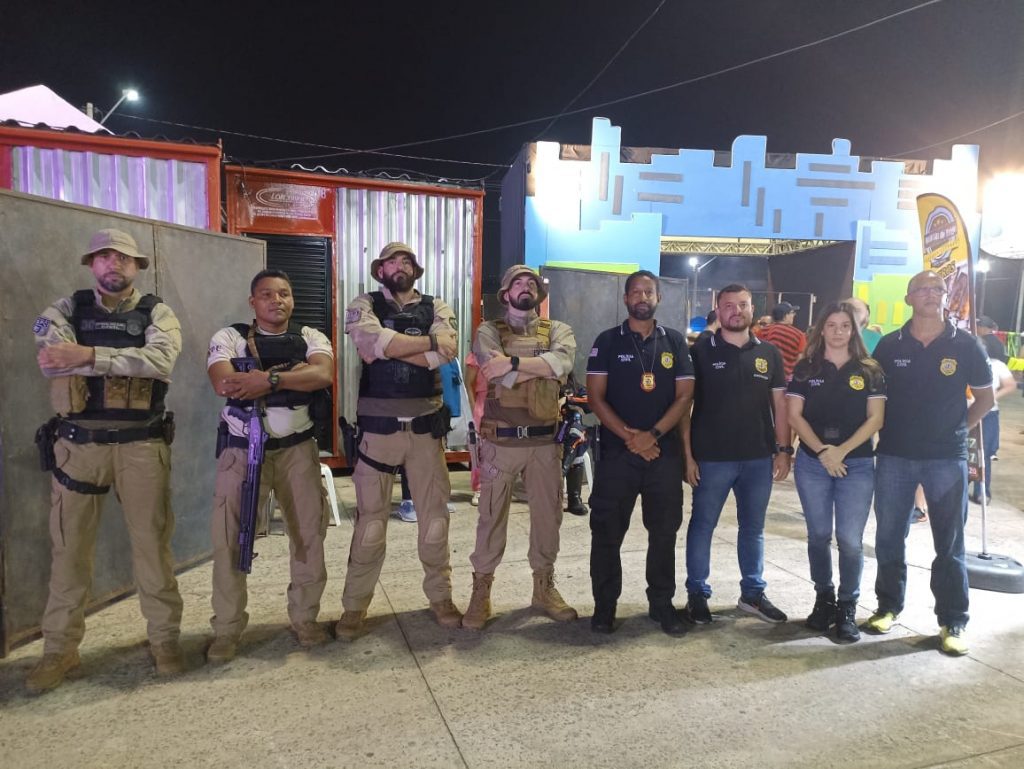 NA PRAÇA MARIA ARAGÃO, POLÍCIA CIVIL REFORÇA SEGURANÇA DA PUPULAÇÃO DURANTE OS EVENTOS FESTIVOS DO ANIVERSÁRIO DA CIDADE DE SÃO LUÍS