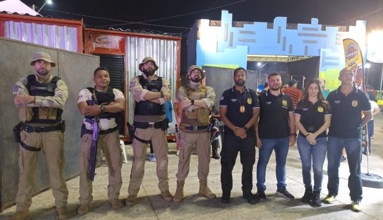 NA PRAÇA MARIA ARAGÃO, POLÍCIA CIVIL REFORÇA SEGURANÇA DA PUPULAÇÃO DURANTE OS EVENTOS FESTIVOS DO ANIVERSÁRIO DA CIDADE DE SÃO LUÍS
