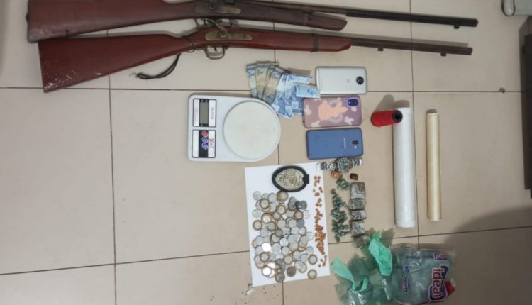 HOMEM É PRESO EM FLAGRANTE PELA POLÍCIA CIVIL POR TRÁFICO DE DROGAS E POSSE ILEGAL DE ARMA DE FOGO EM ITAPECURU-MIRIM