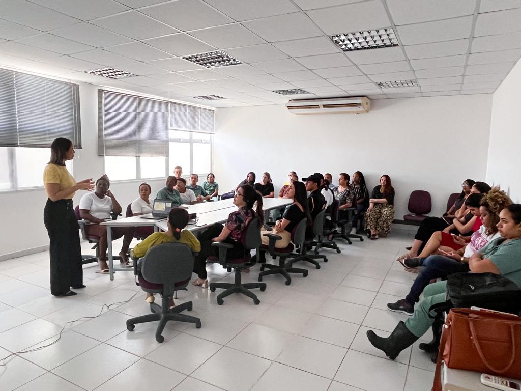 POLÍCIA CIVIL ENCERRA SÉRIE DE PALESTRAS EM ALUSÃO A CAMPANHA SETEMBRO AMARELO DESTINADAS A SERVIDORES