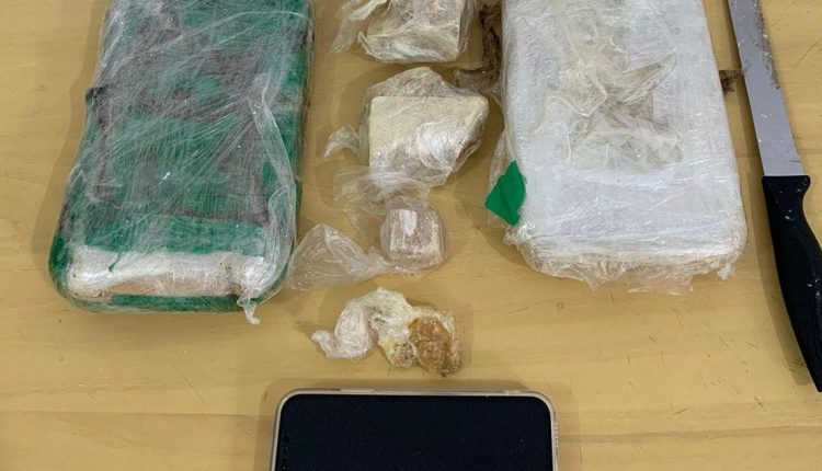 NO BAIRRO DO VINHAIS, MULHER É PRESA PELA POLÍCIA CIVIL POR TRÁFICO DE DROGAS