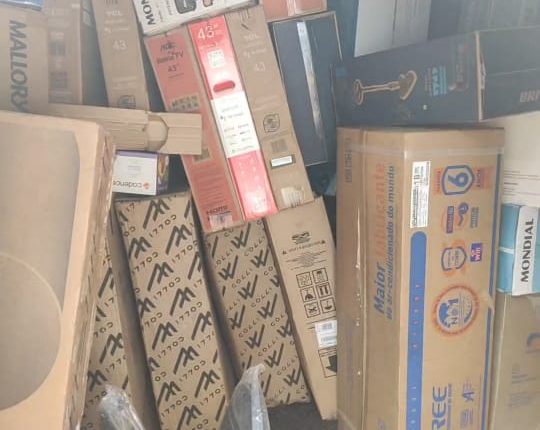 POLÍCIA CIVIL RECUPERA CARGA DE ELETROELETRÔNICOS AVALIADA EM MAIS DE 200 MIL REAIS QUE FOI ROUBADA EM SANTA LUZIA