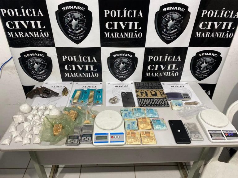 Imagem de parte dos materiais apreendidos em uma das fases da operação policial.