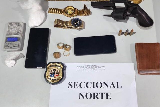 NA REGIÃO METROPOLITANA DE SÃO LUÍS, POLÍCIA CIVIL PRENDE HOMEM PORTANDO ARMA DE FOGO E DROGAS