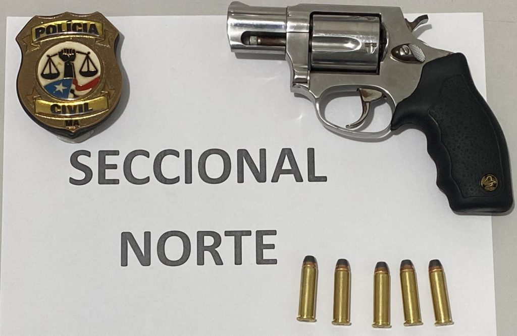 EM SÃO LUÍS, EQUIPE DA POLÍCIA CIVIL PRENDE HOMEM PORTANDO ILEGALMENTE UMA ARMA DE FOGO
