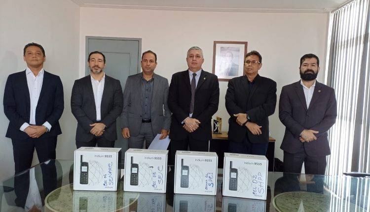 POLÍCIA CIVIL ADQUIRE TELEFONES VIA SATÉLITE PARA USO EM AÇÕES POLICIAIS REALIZADAS EM ÁREAS REMOTAS