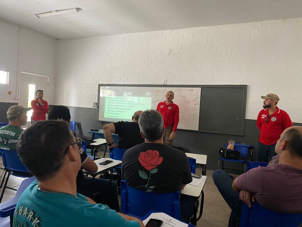 POLICIAIS CIVIS LOTADOS NO INTERIOR DO ESTADO SÃO CAPACITADOS PARA OPERAR DRONES