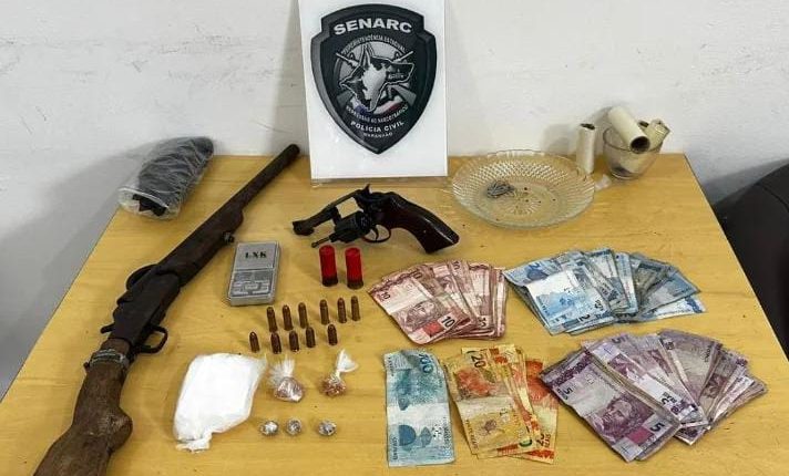 POLÍCIA CIVIL PRENDE CASAL POR TRÁFICO DE DROGAS, ASSOCIAÇÃO PARA O TRÁFICO E POSSE DE ARMA DE FOGO EM ROSÁRIO