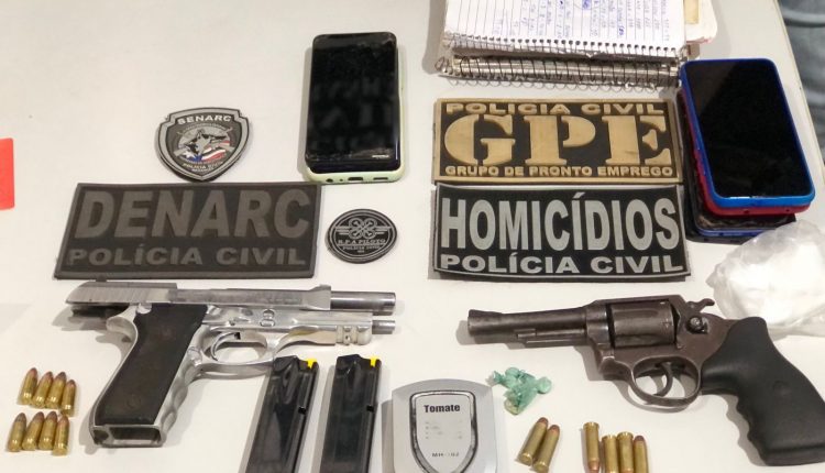 QUATRO PESSOAS SÃO PRESAS E ARMAS DE FOGO APREENDIDAS DURANTE OPERAÇÃO DE COMBATE AO TRÁFICO DE DROGAS EM TIMON