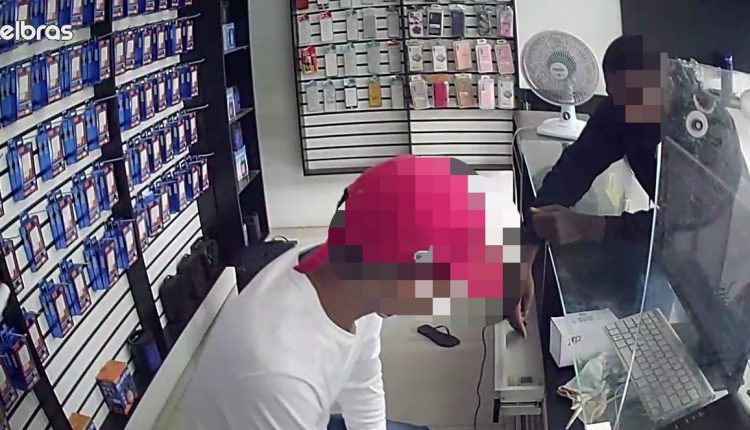 NA CAPITAL MARANHENSE, POLÍCIA CIVIL PRENDE INTEGRANTE DE BANDO CRIMINOSO ESPECIALIZADO EM ROUBAR LOJAS DE VENDAS DE APARELHOS CELULARES