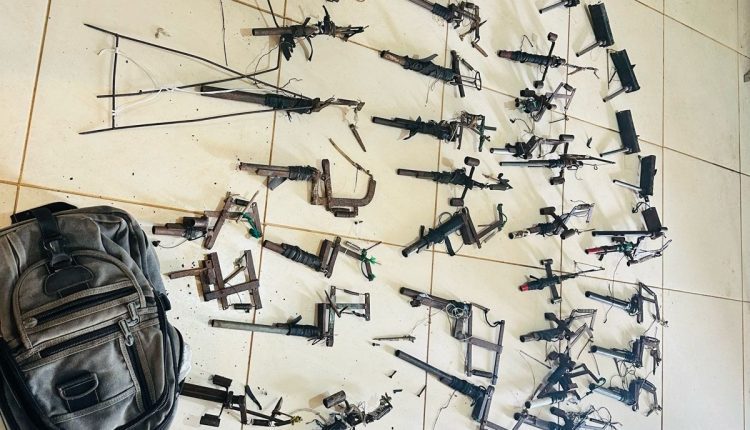 POLÍCIA CIVIL REALIZA PRISÃO E GRANDE APREENSÃO DE ARMAS DE FOGO EM BARRA DO CORDA