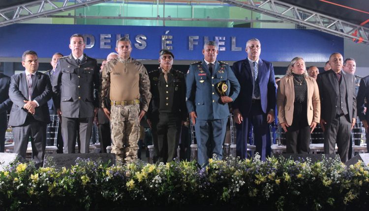DELEGADO-GERAL JAIR PAIVA PARTICIPA DE SOLENIDADE DE COMEMORAÇÃO AO 188 ANOS DA POLÍCIA MILITAR DO MARANHÃO