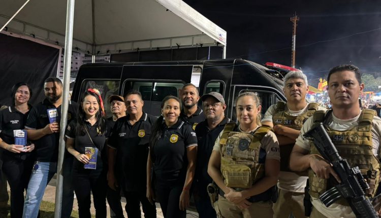 POLÍCIA CIVIL REFORÇA SEGURANÇA NO ARRAIAL DA CIDADE NA PRAÇA MARIA ARAGÃO