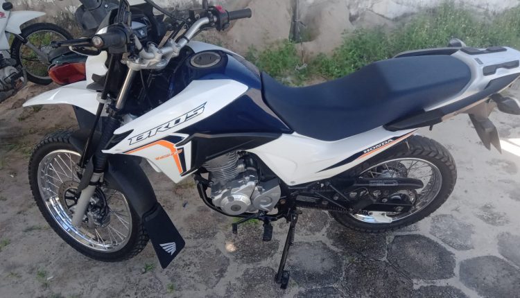 POR RECEPTAÇÃO DE MOTOCICLETA ROUBADA, HOMEM É PRESO PELA POLÍCIA CIVIL EM TUTÓIA