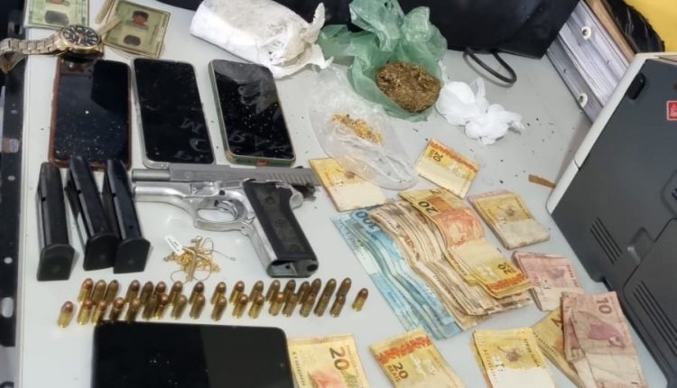 EM MAGALHÃES DE ALMEIDA, DUAS PESSOAS SÃO PRESAS POR TRÁFICO DE DROGAS E PORTE ILEGAL DE ARMA DE FOGO