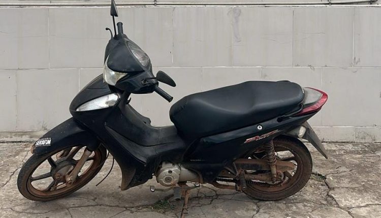 EM LAGO DA PEDRA, POLÍCIA CIVIL RECUPERA MOTOCICLETA ROUBADA