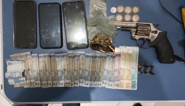 CÂNDIDO MENDES E CARUTAPERA SÃO ALVOS DE OPERAÇÃO DA POLÍCIA CIVIL DE REPRESSÃO AO TRÁFICO DE DROGAS; TRÊS PESSOAS FORAM PRESAS