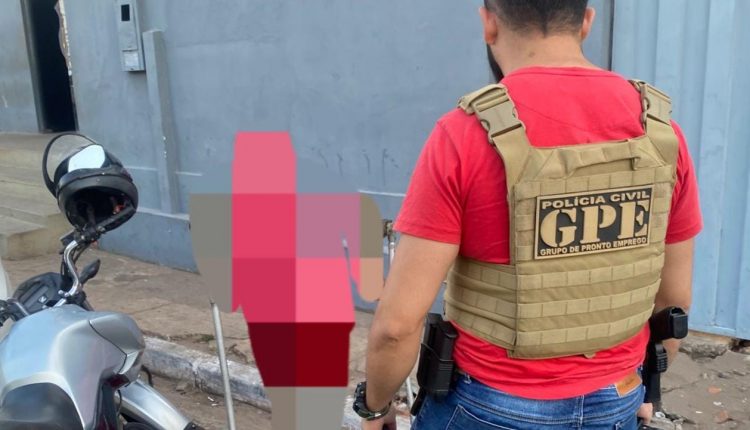 POLÍCIA CIVIL PRENDE, EM SENADOR LA ROCQUE, HOMEM INVESTIGADO POR ESTUPRO DE VULNERÁVEL E DIVULGAÇÃO DE CENA DE ESTUPRO OCORRIDOS NO ESTADO DO PIAUÍ