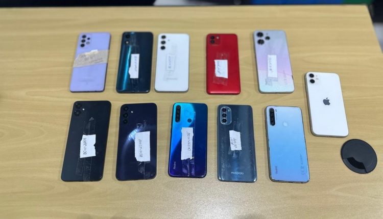 POLÍCIA CIVIL DO MARANHÃO RECUPERA E RESTITUI 11 APARELHOS CELULARES ROUBADOS EM BALSAS