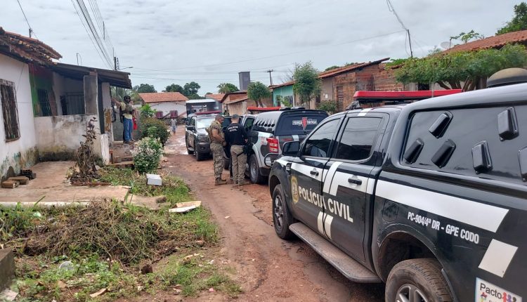 HOMEM É PRESO POR TENTATIVA DE HOMICÍDIO E TRÁFICO DE DROGAS EM CODÓ
