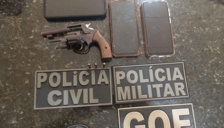 EM CAXIAS, FORÇAS DE SEGURANÇA PRENDEM DOIS INTEGRANTES DE ORGANIZAÇÃO CRIMINOSA; A DUPLA TERIA A FUNÇÃO DE ASSASSINAR MEMBROS DE GRUPOS RIVAIS