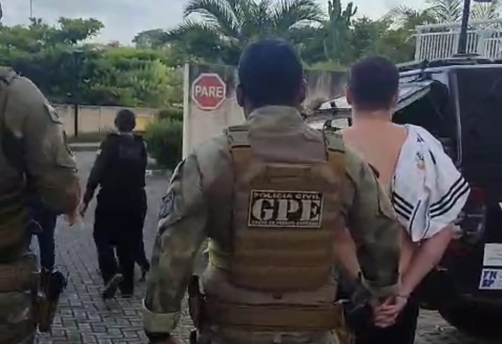 EM SÃO LUÍS, POLÍCIA CIVIL PRENDE LIDERANÇA DO TRÁFICO DE DROGAS DA CIDADE DE PORTO ALEGRE, NO RS